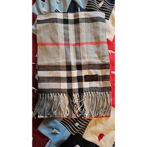 NWOT Clara Clark Scarf